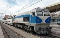 319 319 verl�sst in K�rze den Bhf von Almeria. 22.09.2005