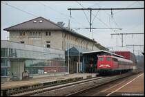 110 446-2 steht am 17.03.08 mit RB 37162 aus Donauw�rth auf Gleis 1 des Aalener Bahnhofs.
