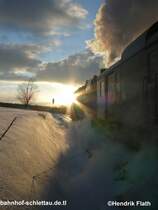 Hier eine der beiden Sonnenlichtaufnahmen. Es ist kein Nachschuss, das Motiv habe ich bewusst so gew�hlt.
50 3648-8 kurz nach der Ausfahrt aus dem Bahnhof Schlettau.
Datum: 22.03.2008