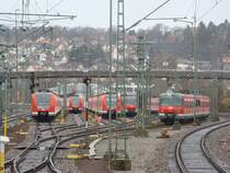 S-Bahn Fuhrpark der Stuttgarter S-Bahn. BR 423 und BR 420 am Betriebsbahnhof Plochingen. Aufgenommen am 21.03.08