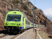 ...zuerst kam am 08.03.2008 unterhalb von Lalden der RE nach Spiez.Der Zug war kaum vorbei als...