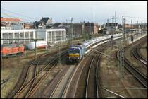 DE 2700-03 verl�sst am 24.03.2008 mit ihrer NOB nach Westerland den Bahnhof von Itzehoe
