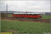 Neben zahlreichen Dampfloksonderfahrten zu Ostern 2008 konnte man auch ein Ferkeltaxi im Betrieb erleben. 171 056 der Traditionsgemeinschaft Ferkeltaxi e.V. Lugau befindet sich hier am 22.03.08 bei Chemnitz-Gl�sa auf der Fahrt nach Oschatz. Ziel der Reise war die Schmalspurbahn  Wilder Robert  Oschatz-M�geln.
