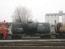 Typischer Tankwagen, hier in einem Zug im Bahnhof von Tartu am 12.3.2008.