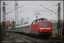 120 138-3 schiebt am 20.03.08 IC 2161 von Karlsruhe Hbf nach N�rnberg Hbf, aufgenommen bei Aalen-Hofen am Km 77,0 der Remsbahn (KBS 786).