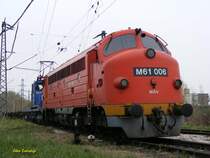 M61 006 und V42 527 bei Budapest-R�kosrendező
05.04.2008.