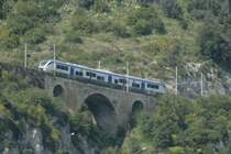 Ein Minuetto auf einer der vielen Br�cken oberhalb vom Hafen von Salerno; 31.03.2008