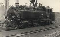 Bei einen bekannten fand ich beim entr�mpeln dieses Bild ,es zeigt 
99 1747 in Freital-Hainsberg an der Bekohlung .(Juli 1987 )