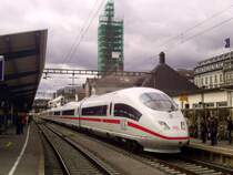 Der  T�ufling  403 035 in voller L�nge in seinem zuk�nftigen  Heimatbahnhof  Konstanz. 19.04.08 