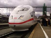 Der ICE3 403 035 bei seiner eigenen Taufe auf den Namen  Konstanz  im gleichnamigen Bahnhof am 19.04.08