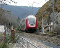 Steuerwagen 014 f�hrt kurz hinter der Haltestelle Maulusm�hle in Richtung Endstation Troisvierges am 23.04.08.