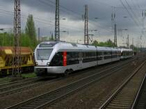 ABELLIO Flirt,ABR 99607/99637 ,RE16 von Iserlohn/Siegen in
Bochum-Ehrenfeld auf dem Weg nach Essen Hbf.(29.04.2008)