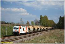 285 001 f�hrt mit dem Kalkleerzug nach R�beland am 27.04.08 in den Bf Cossen ein.