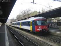 Die Miragen RABDe 510 015-1 und 006-0 am 24.4.08 als S16 nach Thayngen in Z�rich Oerlikon