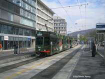 Tram 2000 2087+2428 ''Carlsberg (EM 08)'' am 24.4.08 bei der Sihlpost. Das Tram steht zur Zeit sehr heftig in den Schlagzeilen, da es nach Meinungen einiger Politiker gegen das Verbot von Alkoholwerbung verst�sst. Zwar wirbt das Tram f�r Carlsberg Non-Alcoholic, nur, dieses alkoholfreie Carlsberg ist in Z�rich nur in einer Kneipe zu haben... v�llig �bertriebene Disskussion meiner Meinung nach.