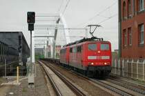 151 132-8 mit 151 049-4 und Hangartnerzug f�hrt in Ludwigshafen Mitte Richtung Ludwigshafen Hbf. 28.04.2008