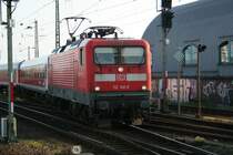 112 140-9 f�hrt am Morgen des 19.4.2008 in den Bahnhof Hamburg-Altona ein.