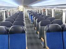 Die Inneneinrichtung eines super neuen Doppelstockzuges, der erst wenige Tage im Einsatz ist. (Lackiert am 07.04.2008 - gesehen in Stuttgart Hbf am 29.04.2008). Besonders: Der neue Geruch in diesem Zug war toll! Nicht so stickig und verbraucht wie in �lteren... :)