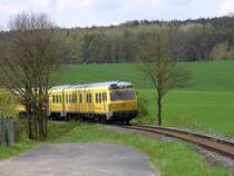 719 001 am 04.05.2008 in der Kurve beim Gebenbacher Kl�rwerk. (Strecke Amberg-Schnaittenbach)