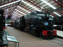 Die Garratt-Lokomotive 408 wurde 1954 von Beyer Peacock in Frankreich gebaut und auf den 1067mm - Schmalspurstrecken um Broken Hill f�r den Eisenerztransport eingesetzt. National Railway Museum, Port Adelaide, 11.03.08. 