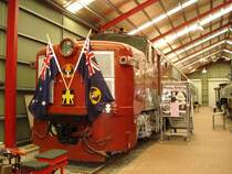Die Breitspurdiesellokomotive 900  Lady Nessie , benannt nach der Ehefrau des damaligen Gouverneurs von South Australia, wurde 1951 von SAR gebaut und stand bis 1985 im schweren G�ter- und Reisezugdienst der South Austrlian Railway. National Railway Museum, Port Adelaide, 11.03.08.