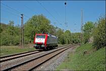 E189 093 rollt von Elverlingsen komment zur�ck ins Ruhrgebiet. Bei Letmathe wird die sch�ne Lok auf den Chip gebannt. (04.05.2008)
