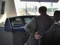 CFL Innenansicht Dosto Steuerwagen beim Verlassen des Bahnhofs Luxemburg. 26.07.2005. 