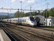 Quer durch die Schweiz 2008 - Unsere heutige Rundfahrt mit Bahn, Bus und Schiff von Twann �ber Biel, anschlie�ender Wanderung nach Twann, Schiffahrt nach Erlach, Bus nach Ins, und mit dem Zug weiter �ber Kerzers, B�ren, Lyss und Biel wieder nach Twann beschlie�en wir mit diesem Foto. 
Der Testzug des neuen ETR 610  Cisalpino  stattet der Kleinstadt Lyss am 02.05.2008 einen Besuch ab. Leider aber etwas unfotogen geparkt, aber trotzdem zog er alle Blicke auf sich.