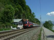 1116 200 railjet Spirit of Vienna am 10.05.08 mit EC am Grenz�bergang Kiefersfelden,Kufstein