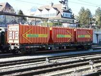SBB Cargo - G�terwagen Typ  Slps-xy  82 85 472 7 307-2 im Bahnhofsareal von Spiez am 08.02.2008