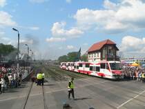 Die modernen SA108-Einheiten bei der Einfahrt in Wolsztyn. Man beachte die Achskonstruktion. 3.5.2008