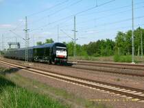 Das Highlight des Tages: ER 20 008 durchf�hrt am 12.05.08 den Bahnhof Muldenstein. Sie bespannte einen Sonderzug. 