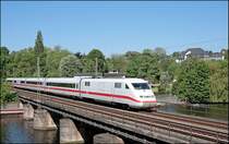 402 036 (9380 5 402 036-8 D-DB) f�hrt bei Wetter(Ruhr) als ICE857 von K�ln Hbf nach Berlin Ostbahnhof. (12.05.2008)
