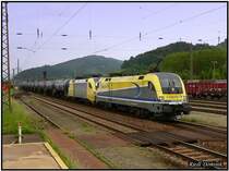ES64U2 005 und ES64U2 017 bringen den leeren Kerosinzug 48431 von Gro� Schwechat nach Koper (Slowenien). Knittelfeld 23.05.3006
Danke Thomas f�rs fr�hzeitige melden.