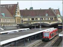 650 324-7 und 650 201-7 als RB22728 nach Friedrichshafen Hafenbahnhof vor der Abfahrt in Lindau Hbf. (26.05.2008)