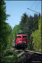 110 425 bringt zur Mittagszeit des 12.05.08 RB 37153 von Aalen nach Donauw�rth, aufgenomen kurz hinter Goldsh�fe an der Riesbahn (KBS 995). Am Zugschluss l�uft 110 508 abgeb�gelt mit.