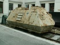 Im Triester Eisenbahnmuseum Campo Marzio(ehem.k.k.StB.Bahnhof von 1906)ist auch dieser deutsche Panzersp�hwagen auf Schienen,aus dem II.WK zu sehen.Typ Steyr K2670.04.06.08