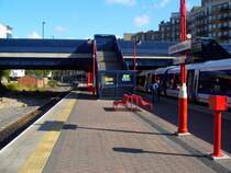 London Marylebone - Bahnsteig 5/6, Blick auf die Notausg�nge am n�rdlichen Bahnsteigende