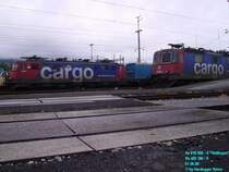 Auch Cargo hat Sonntag:-). Sprichw�rtlich ruhen sich die Ae 610 508 *Wettingen* und die Re 420 186-9 in Buchs SG aus.
07.06.08