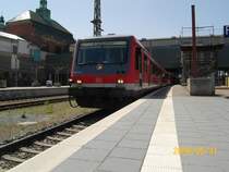 628 218-0 und 628 212-3 fahren gleich als RE 21616 aus dem L�becker Hbf nach Kiel Hbf. L�beck Hbf 31.05.08.