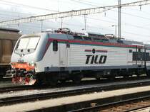 FS / TILO - E-Lok 464.198 abgestellt im Bahnhof von Chiasso am 2302.2008