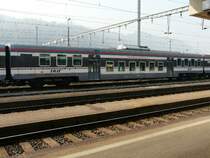 FS / TILO - 2 Kl. Personenwagen nB 50 83 20-39 038-0 im Bahnhof von Chiasso am 23.02.2008