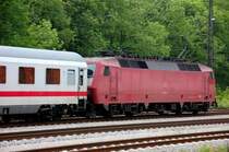 120 142-5 h�tte eine Farbauffrischung dringend n�tig... Oder gebt ihr wieder WERBUNGs-Folien!!!