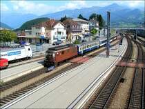 Als Einstimmung auf meine baldigen Ferien in Spiez, habe ich alte Fotos angeschaut und dabei dieses wiederentdeckt. Einfahrt eines Regionalzuges aus Interlaken in den Bahnhof von Spiez am 06.08.07