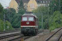 Die altrote 232 088 zieht ihre Bahn am 22.05.08 in M�nchen Heimeranplatz