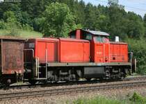 Dem FZT 55834 (RVL-ROG) mit Zuglok 185 162-5 wurde am Schluss 294 095-5 eingestellt sie wird nach Offenburg zum einem planm��igen Werkstattbesuch �berf�hrt. 13.6.08