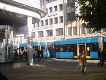 Hinten die 6 vorne die Linie 4 am K�nigsplatz.