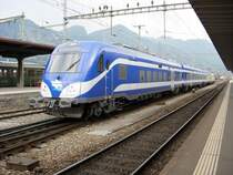 Ein Israelischer Schnellzug in seiner ganzen Schnheit ( Ansichtssache, mir persnlich gefllt er ja gar nicht, aber ich werde auch nie mit ihm fahren mssen). 