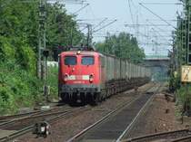 BR 140 595 zieht einen Gterzug aus Richtung Karlsruhe in Richtung Basel kurz vor dem Bahnhof Ettlingen West. (26.06.2008)