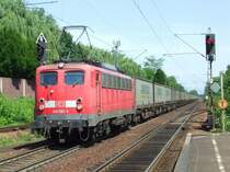 BR 140 595 durchfhrt den Bahnhof Ettlingen West in Richtung Basel mit einem reinen  Ambrogio -Aufliegerzug. (26.06.2008)